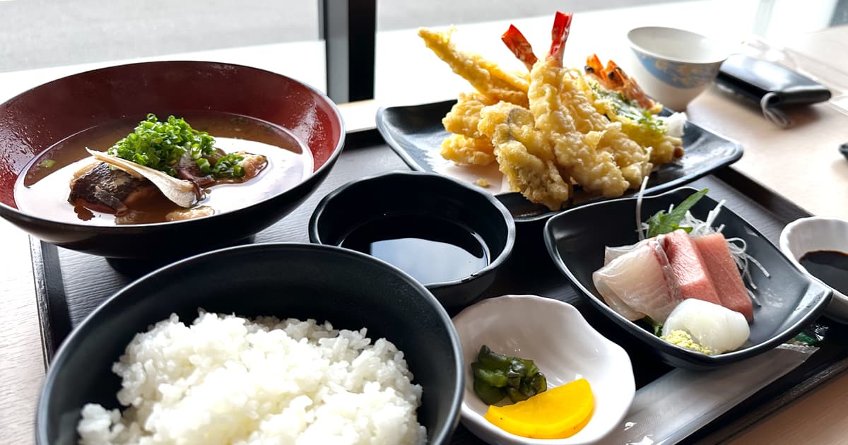 浜のうたせ内にある「うたせ食堂」で朝食