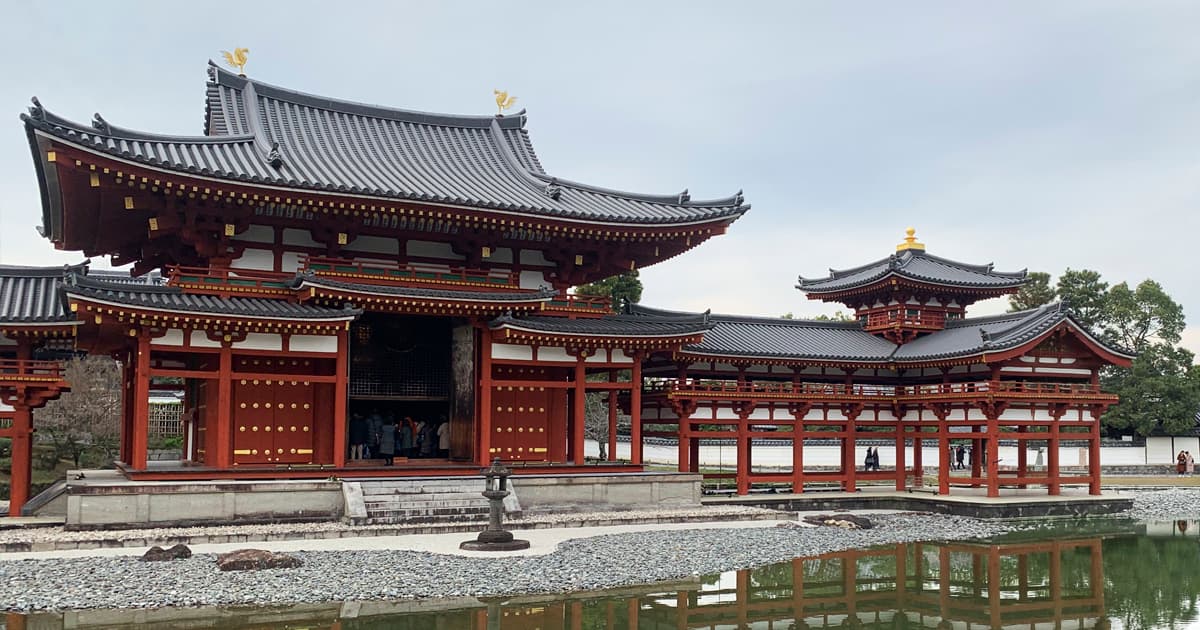 平等院 鳳凰堂のなかに入るには受付必須