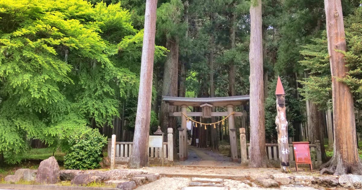 道の駅 杉原紙の里・多可前にある青玉神社