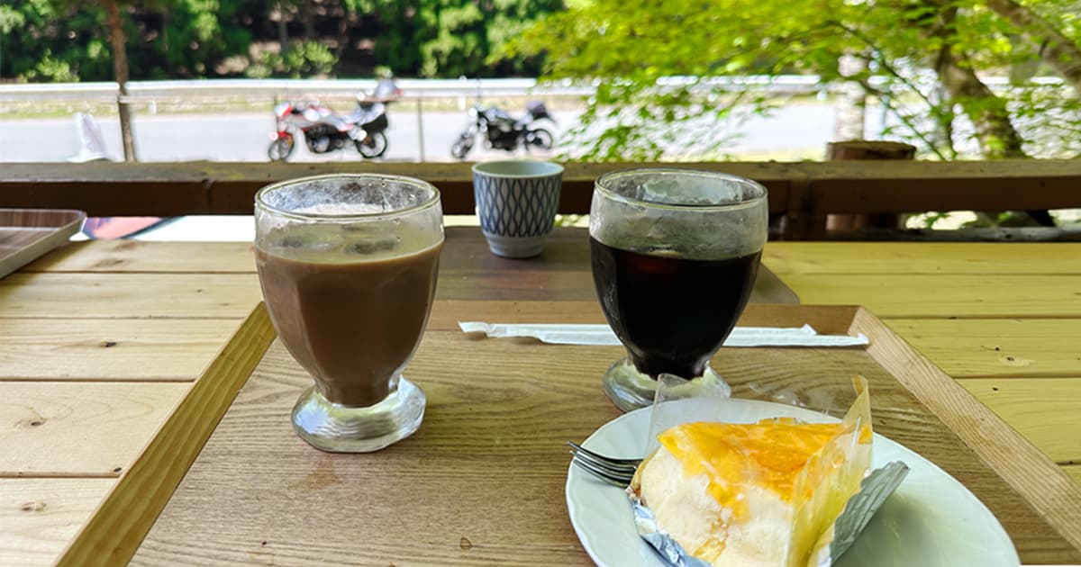やまカフェで美味しいケーキと珈琲を