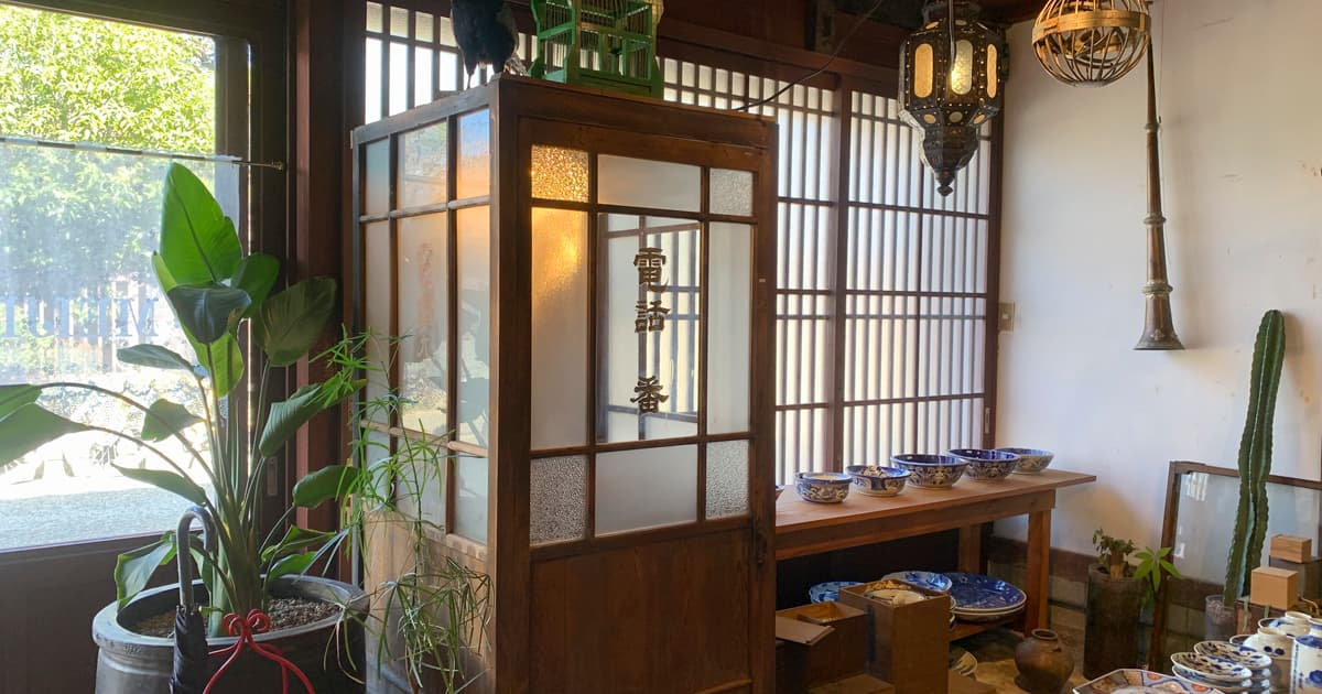 関宿内のお店はどこも昔レトロで可愛い