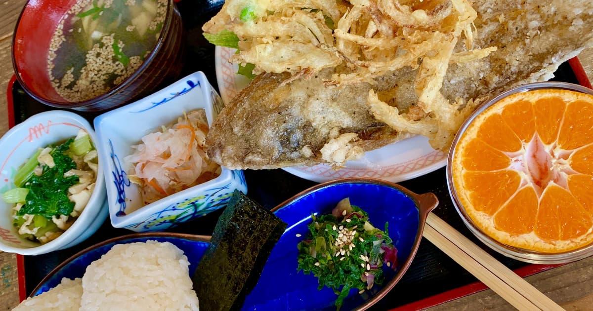 こまめ食堂｜日本の原風景と「棚田のおにぎり」