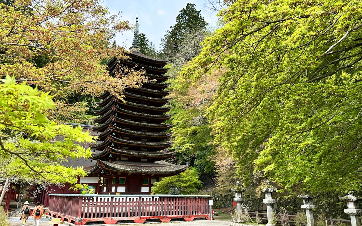談山神社のシンボルとも言える十三重塔は世界唯一の木造十三重塔